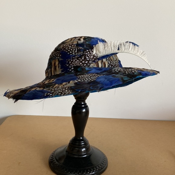 VTG Rare Jack McConnell Feather Hat. 100% Wool. Blue/Black Multi Feathers - Picture 1 of 16